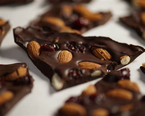 3-ingredient-chocolate-almond-bark-with-cherries-ellie image
