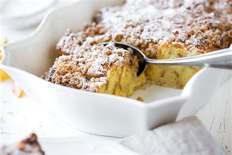 french-toast-casserole-with-cinnamon-crunch-topping image