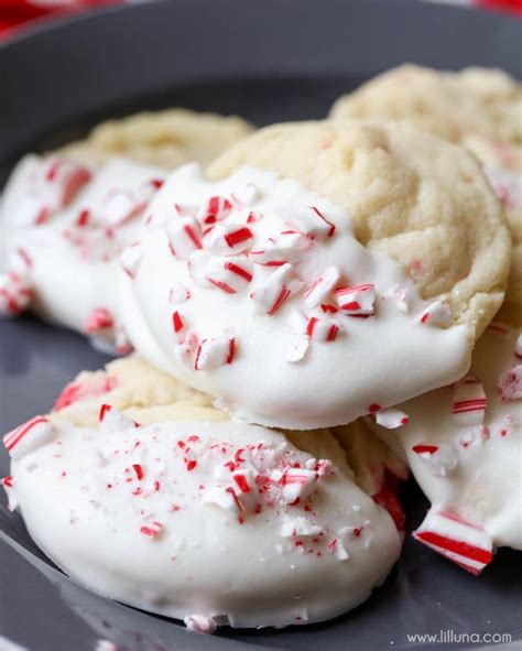 peppermint-crunch-cookies-dipped-in-white image