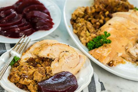 crockpot-turkey-and-stuffing-bowl-me-over image
