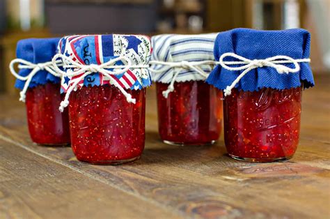 how-to-make-old-fashioned-strawberry-fig-preserves image