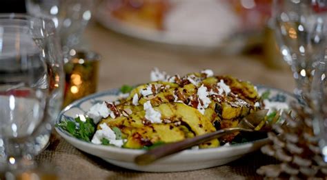 roasted-winter-squash-with-reduced-balsamic-vinegar image