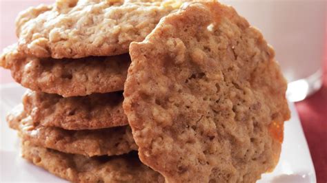 oatmeal-toffee-cookies-recipe-pillsburycom image