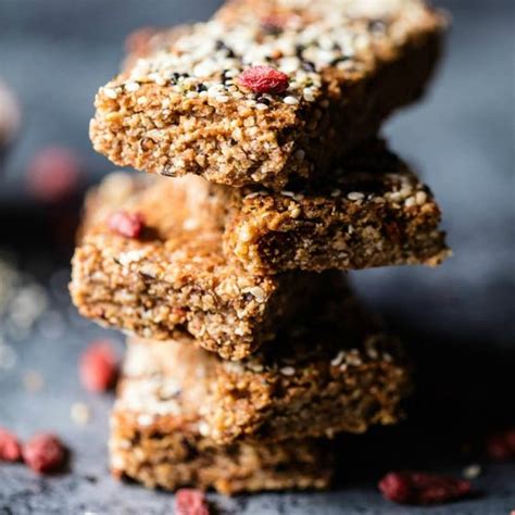 17-healthy-bar-recipes-you-need-in-your-bag-of-tricks image