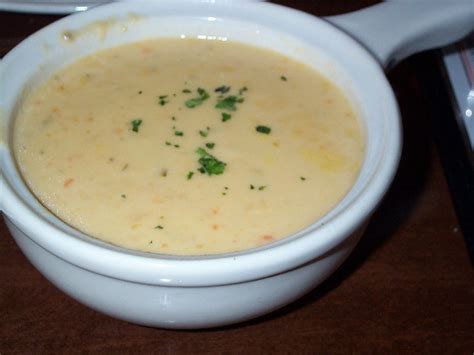 wisconsin-beer-cheese-soup-whats4eats image