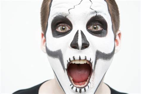 homemade-non-toxic-white-face-paint image