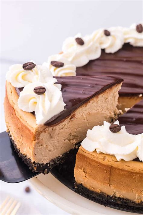 mocha-cheesecake-a-classic-twist image