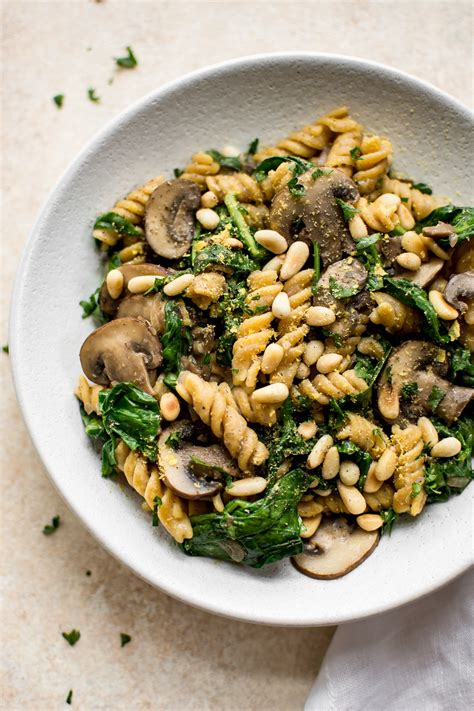 vegan-spinach-and-mushroom-pasta-salt-lavender image