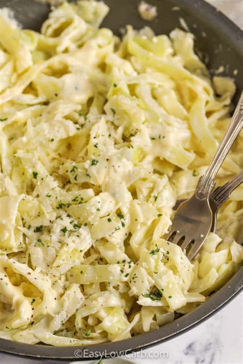 cabbage-noodles-alfredo-easy-10-minute-prep-easy image