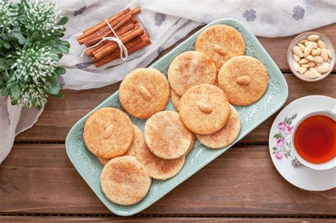 crispy-sand-tart-cookie-with-cinnamon-recipe-the image