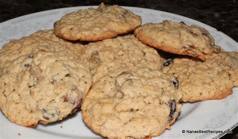 old-fashioned-oatmeal-raisin-cookies-nanas-best image