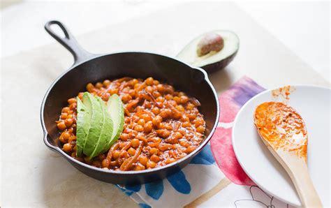 spiced-chickpeas-with-harissa-and-tamarind-vegan image