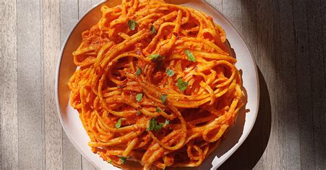 make-roasted-red-pepper-dip-and-use-the-leftovers-on-pasta image