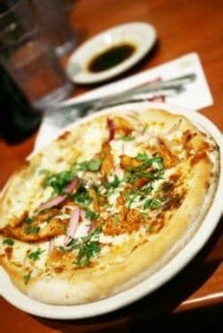 california-pizza-kitchen-bbq-chicken-pizza-copykat image