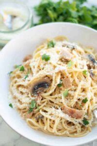 the-best-healthy-spaghetti-carbonara-pasta image
