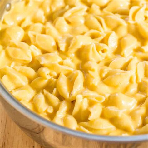 easy-30-minute-stovetop-macaroni-and-cheese-averie image