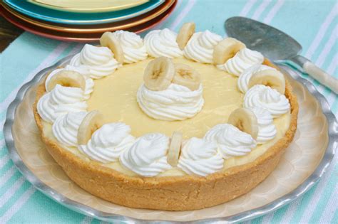 15-minute-banana-cream-pie-no-bake-bigger-bolder image