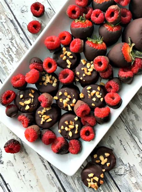 chocolate-covered-fruit-chocolate-dipped-fresh-fruit image