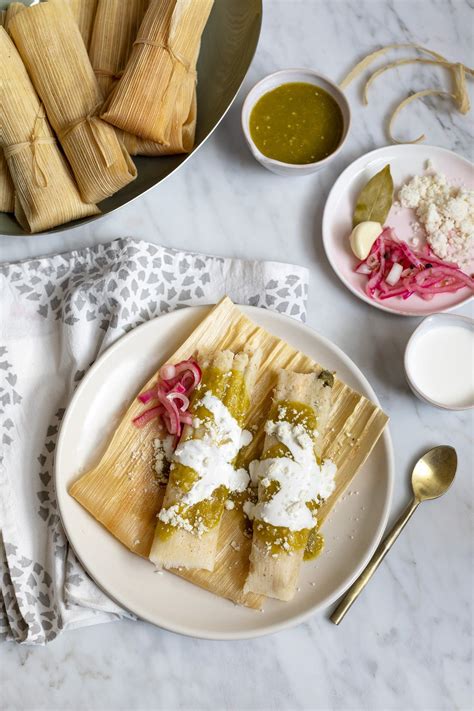 tamales-de-rajas-con-queso-poblano image