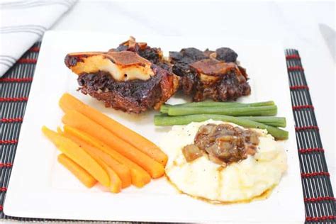 slow-cooked-oxtail-a-cheap-and-delicious-meal-you image
