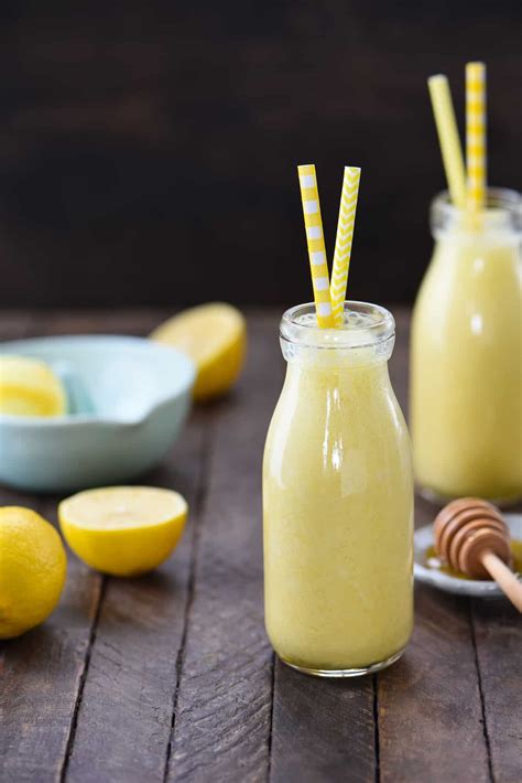 lemon-smoothie-sunshine-in-a-bottle-foxes-love image