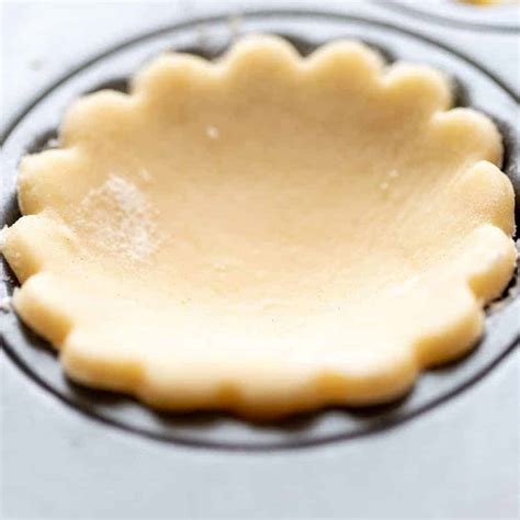 3-ingredient-cream-cheese-pie-crust-julie-blanner image