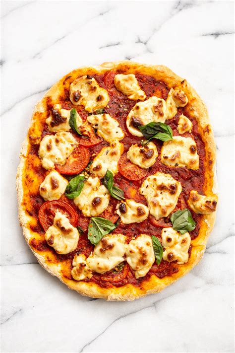vegan-margherita-pizza-with-cashew-mozzarella image
