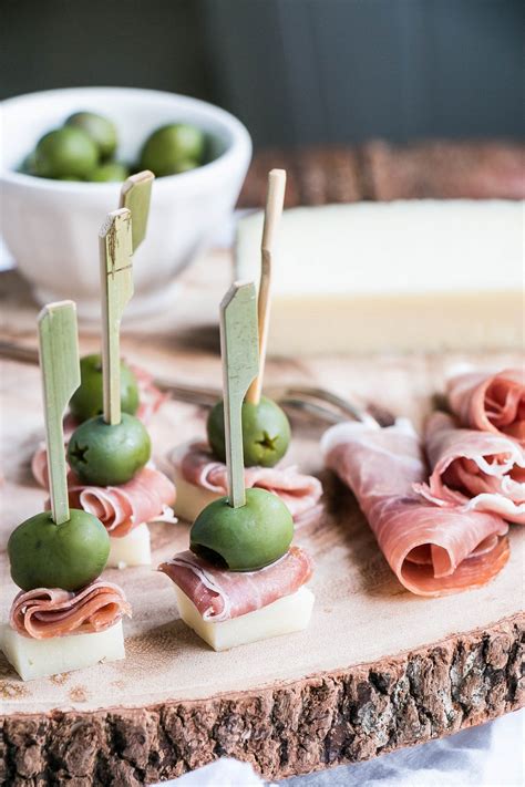 cheese-ham-and-olive-bites-easy-appetizer-my image