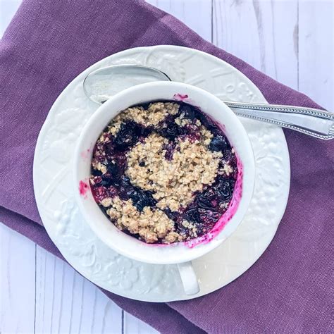 2-minute-blueberry-crisp-in-a-mug-31-daily image