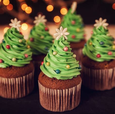 47-easy-christmas-cupcakes-best-recipes-for-holiday image