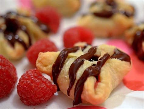 puffed-chocolate-raspberry-wontons-platter-talk image