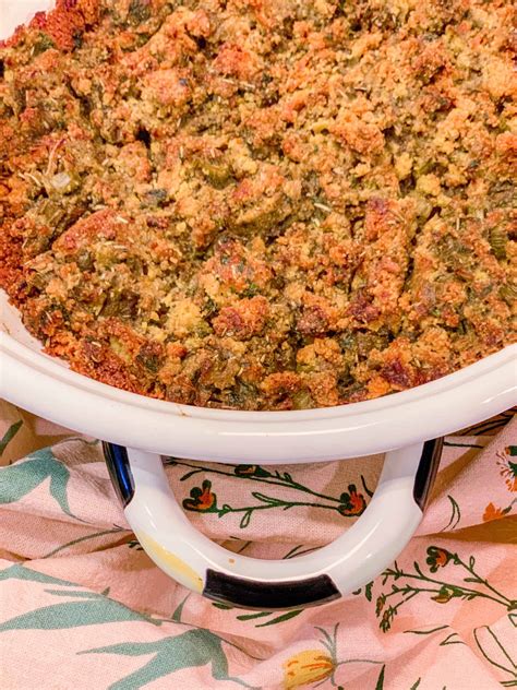 old-fashioned-southern-cornbread-dressing image