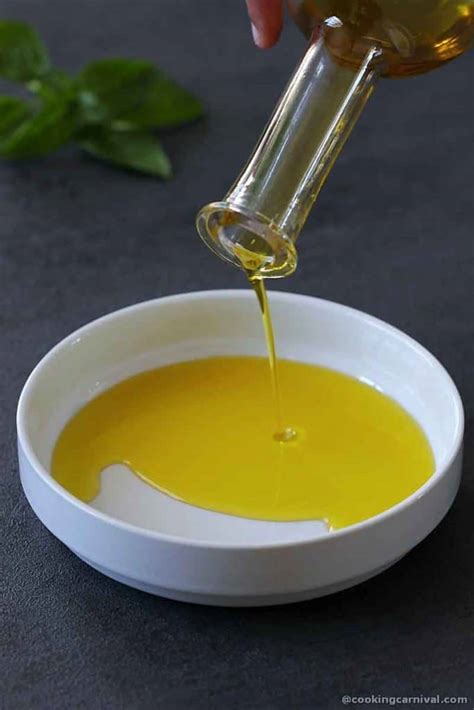 olive-oil-bread-dip-the-best-bread-dipping-oil image