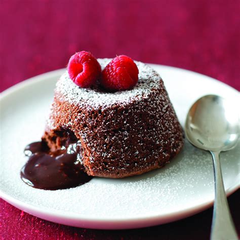 chocolate-molten-cakes-recipe-chatelainecom image