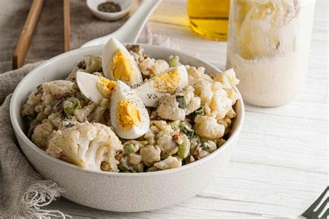 cauliflower-salad-recipe-picnic-lifestyle image