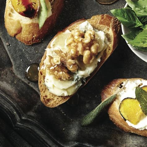 gorgonzola-walnut-and-honey-crostini-recipe-chatelaine image