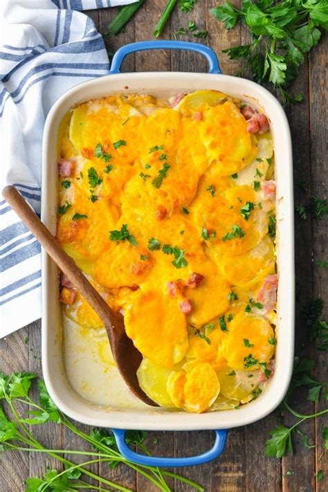 scalloped-potatoes-and-ham-the-seasoned-mom image