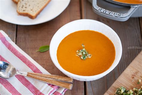 creamy-tomato-soup-with-pesto-gremolata-against-all image