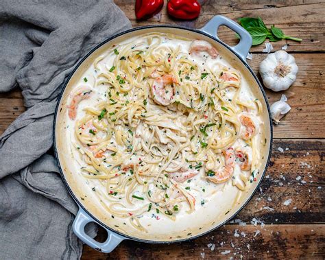 creamy-shrimp-alfredo-pasta-recipe-video image