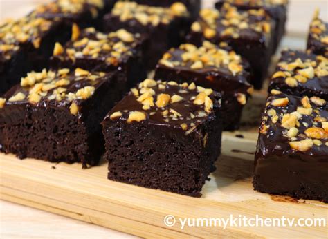 fudge-chocolate-brownies-with-rich-chocolate-ganache image