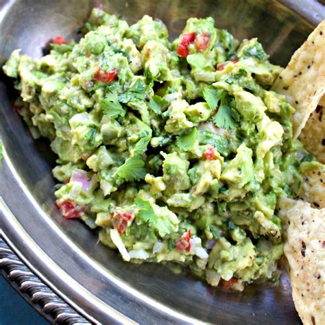 how-to-make-legendary-budros-tableside-guacamole image