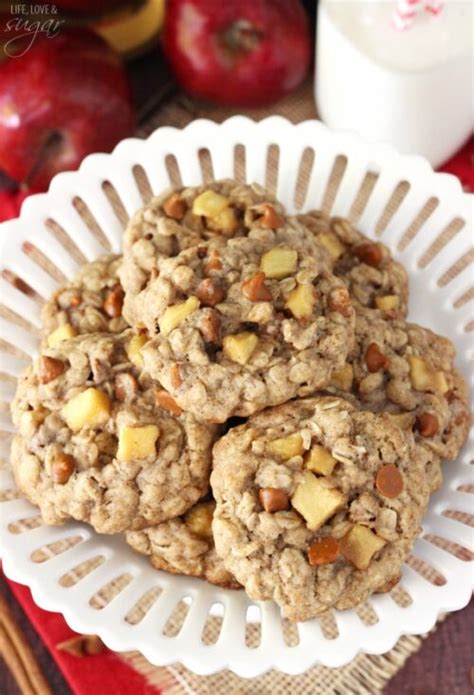 apple-cinnamon-oatmeal-cookies-easy-oatmeal image