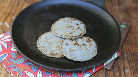 blue-corn-tortillas-recipe-quericavidacom image