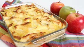pear-and-apple-bread-pudding-recipe-recipetipscom image