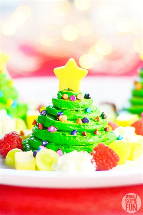christmas-tree-pancakes-easy-christmas-breakfast-idea image