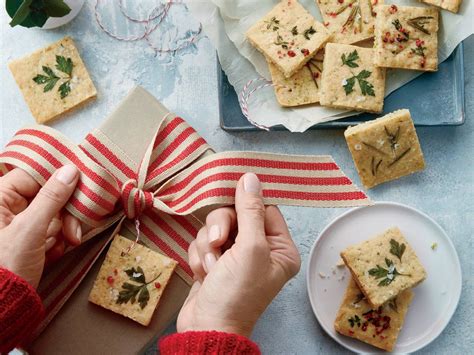 19-buttery-and-delicious-shortbread-cookies-chatelaine image