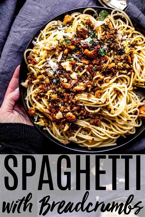 easy-garlic-and-oil-pasta-recipe-spaghetti-aglio-e-olio-platings image