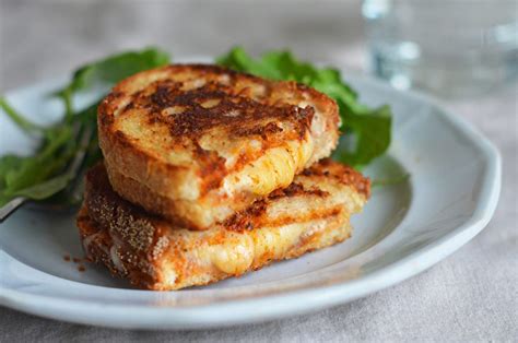 grilled-cheese-sandwiches-with-sun-dried-tomato-pesto image