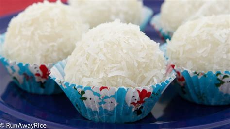 snowball-cakes-banh-bao-chi-festive-cakes-easy image