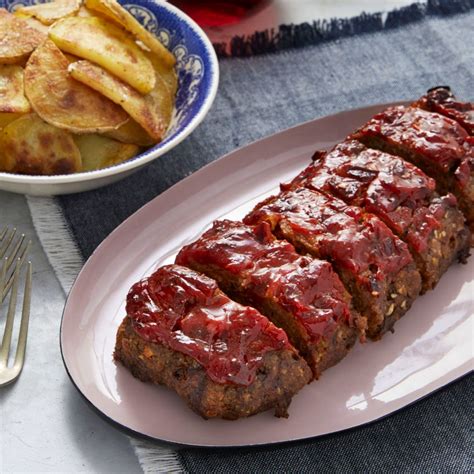 recipe-chipotle-glazed-meatloaf-with-crispy-potatoes image